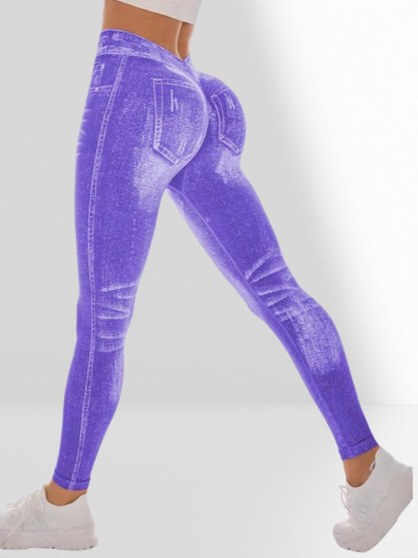 ZASUWA Female Deep V Back Denim Scrunch Bum Shorts